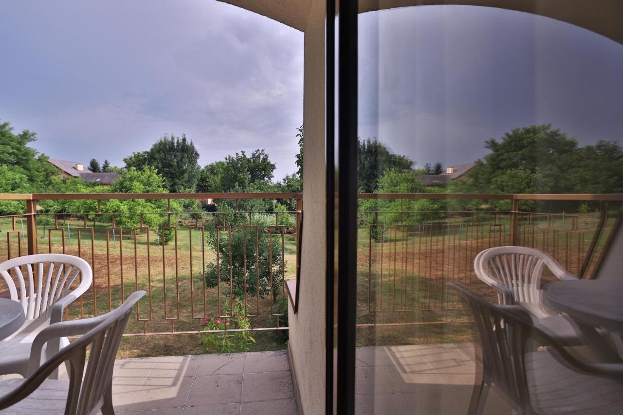 Margareta Apartman Es Ueduelohaz Bogács Exterior foto