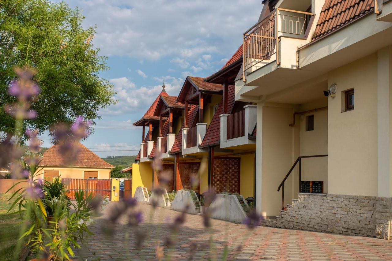 Margareta Apartman Es Ueduelohaz Bogács Exterior foto